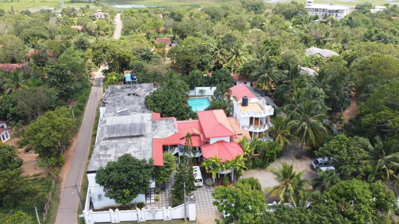 Peacock Reach Hotel Tissamaharama Ngoại thất bức ảnh