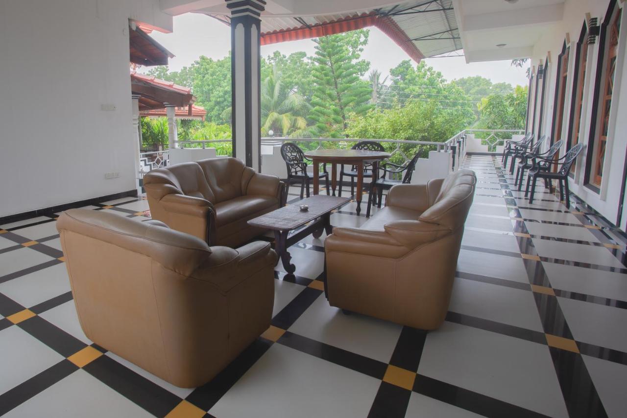 Peacock Reach Hotel Tissamaharama Ngoại thất bức ảnh